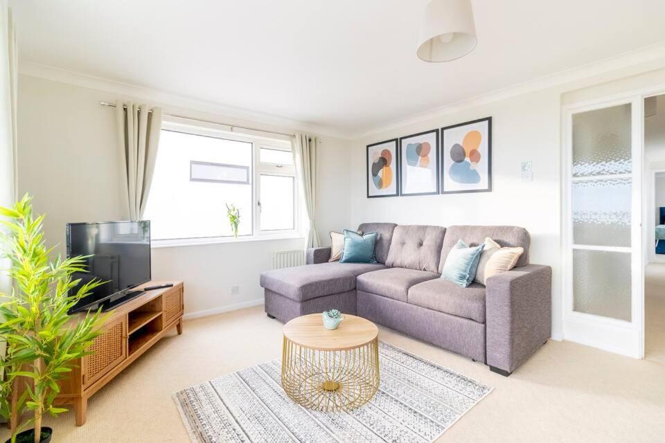 Incredible Sea View 2 Bedroom Beach Apartment Bournemouth Dış mekan fotoğraf