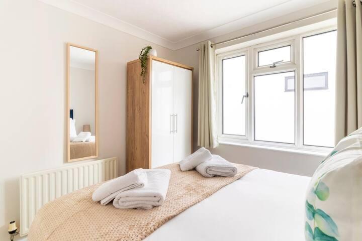 Incredible Sea View 2 Bedroom Beach Apartment Bournemouth Dış mekan fotoğraf