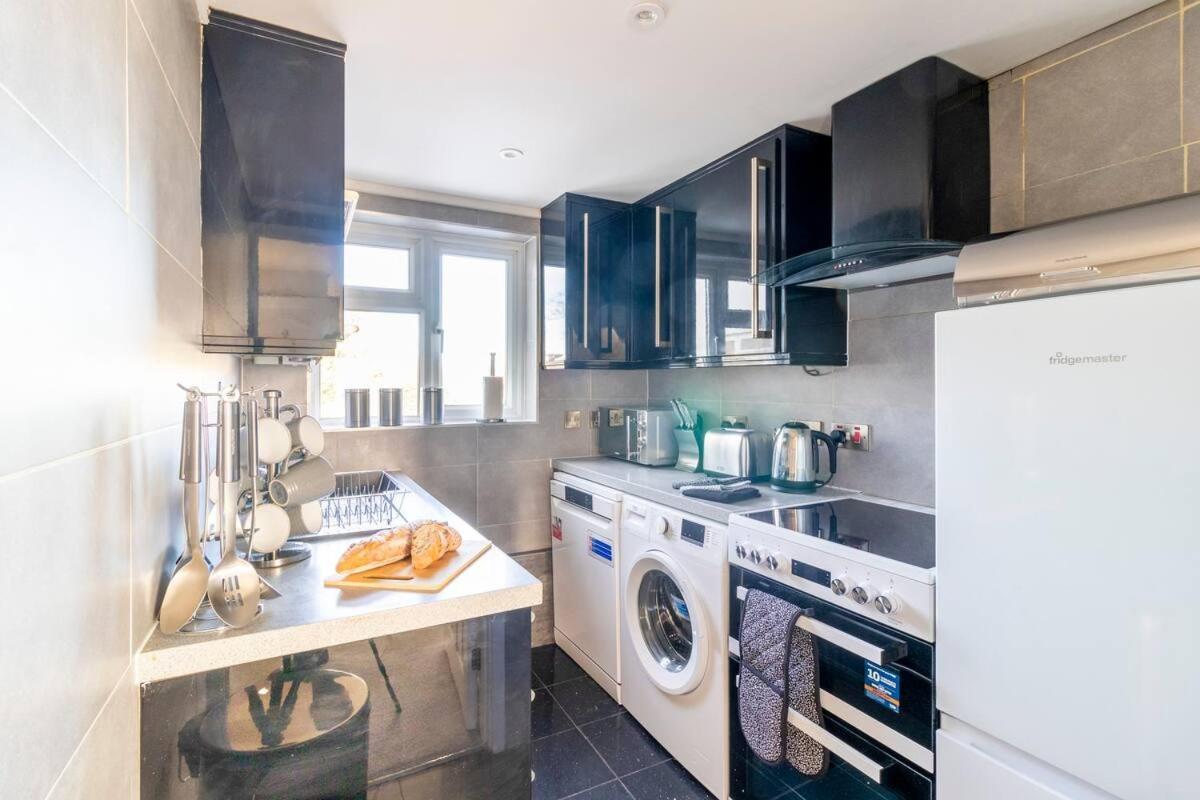 Incredible Sea View 2 Bedroom Beach Apartment Bournemouth Dış mekan fotoğraf